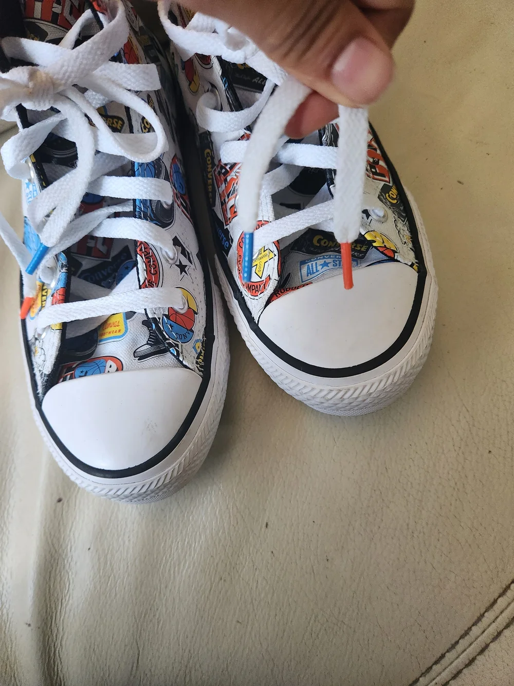 Converse playful comic